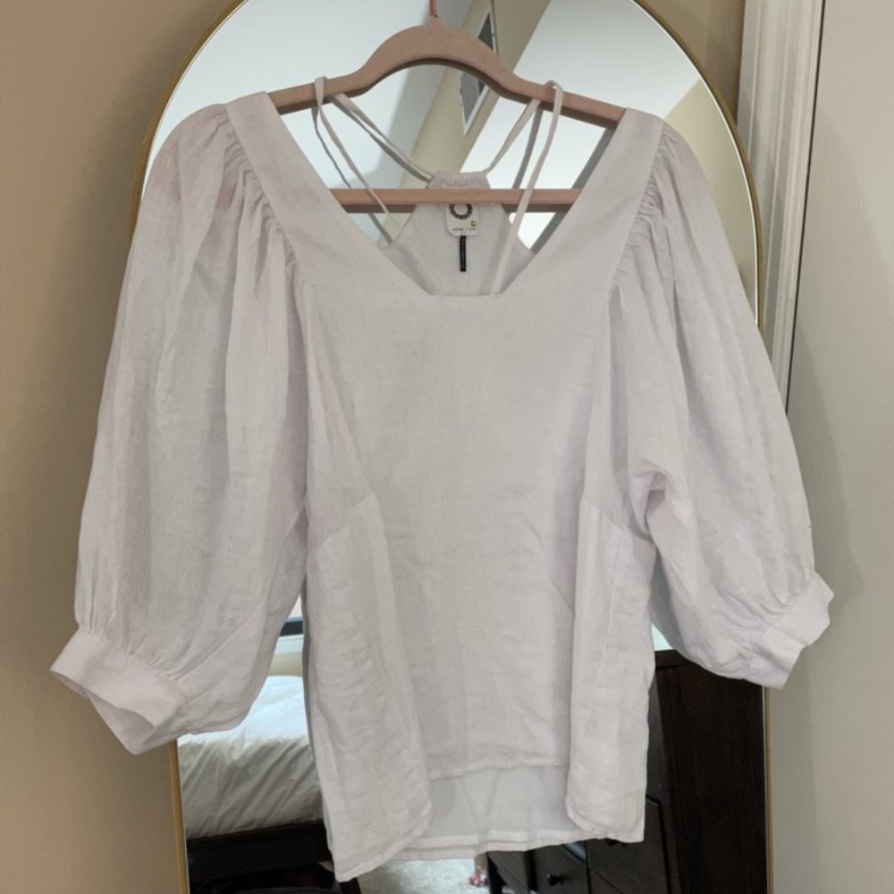NWT Akemi + Kin Sylvia Balloon-Sleeved Blouse